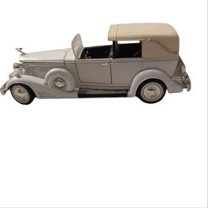 1933 Cadillac Town Car and Fleetwood Models